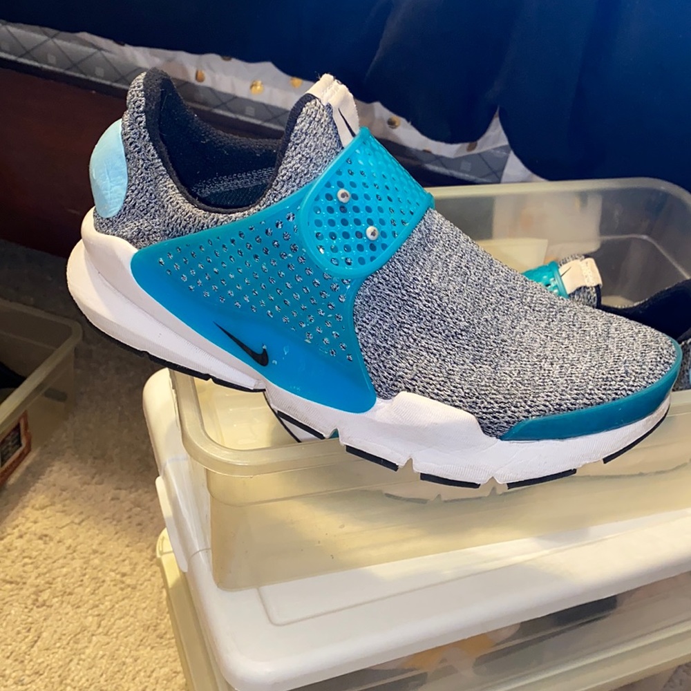 Nice running sneaker